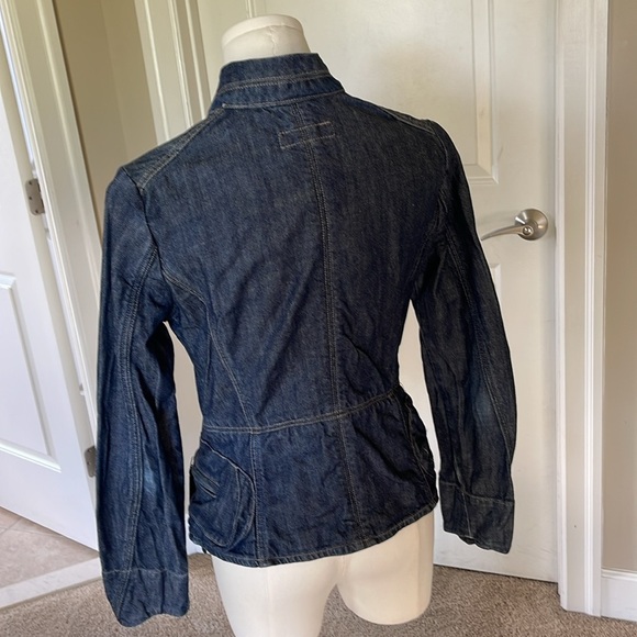 Banana Republic fitted Jean jacket. Small but fits like an extra small - Picture 2 of 5